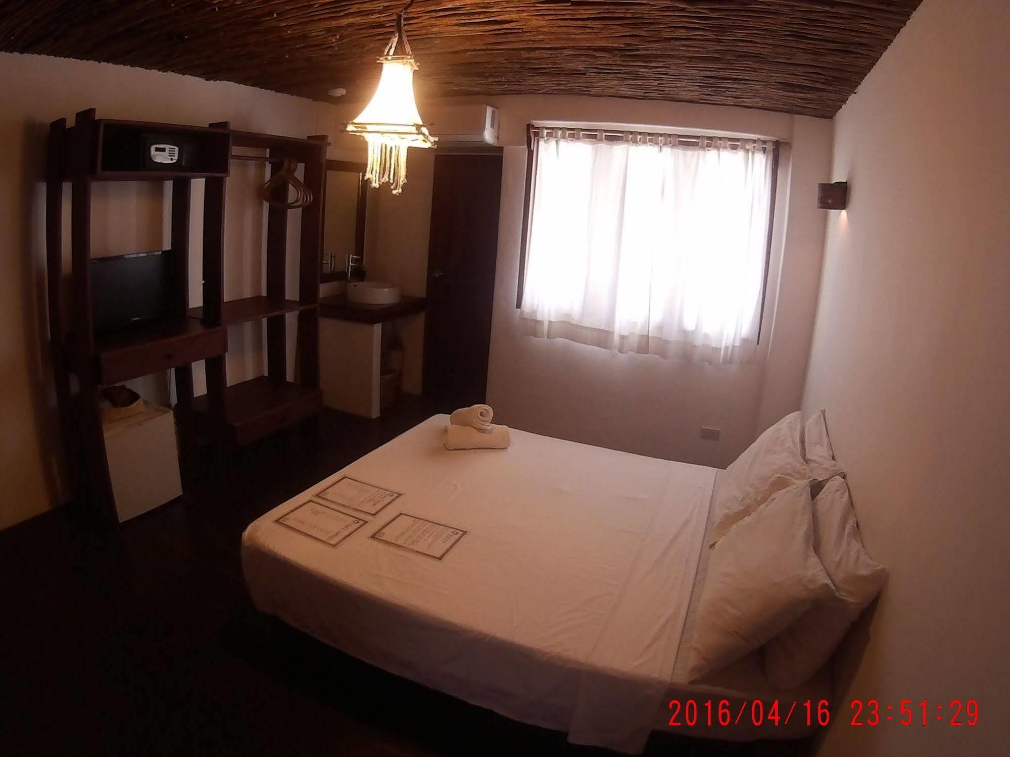 Boracay Coco Huts Otel Balabag  Dış mekan fotoğraf