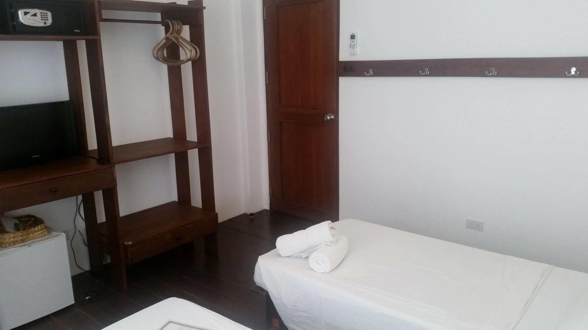 Boracay Coco Huts Otel Balabag  Dış mekan fotoğraf