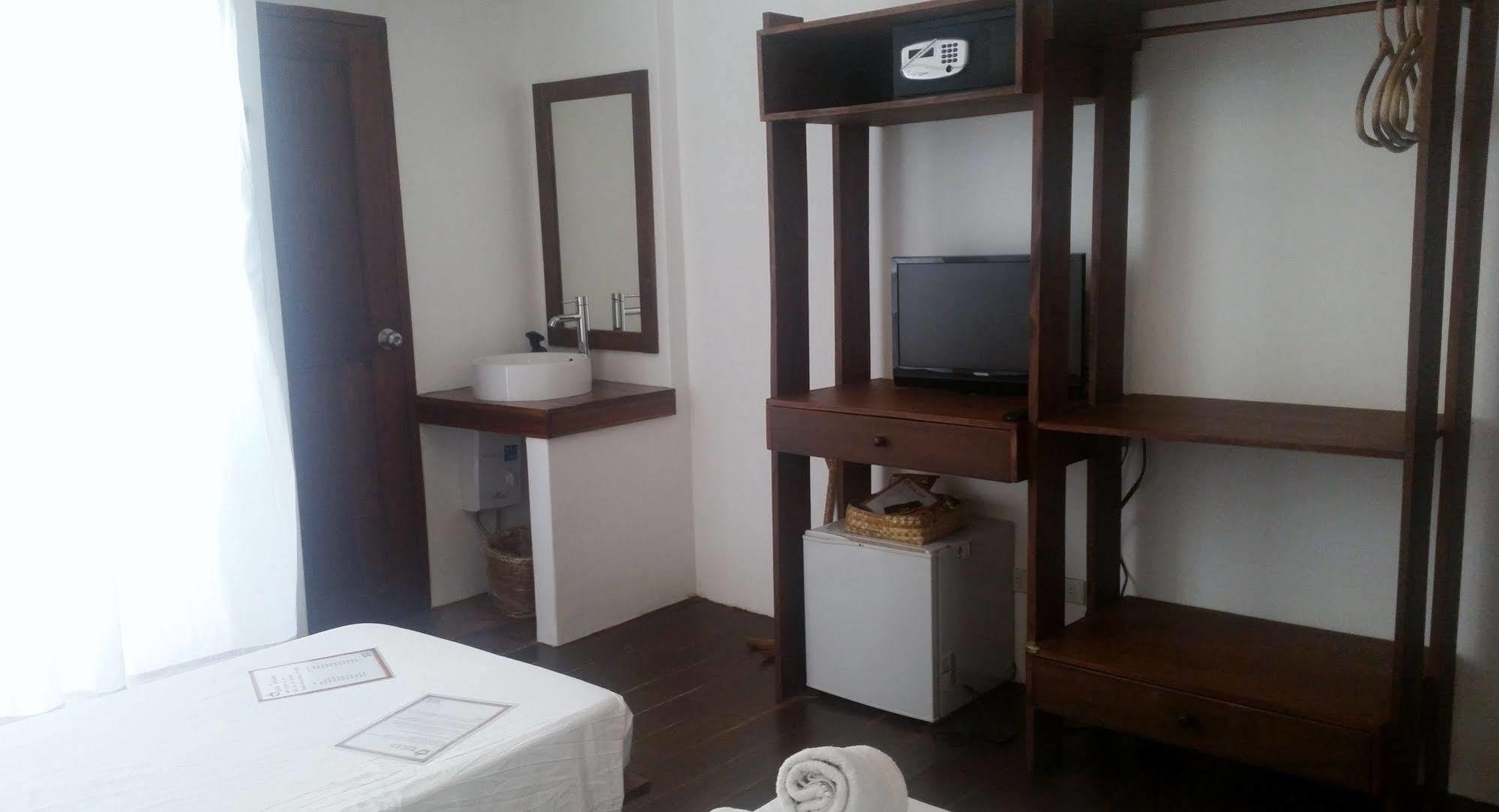 Boracay Coco Huts Otel Balabag  Dış mekan fotoğraf